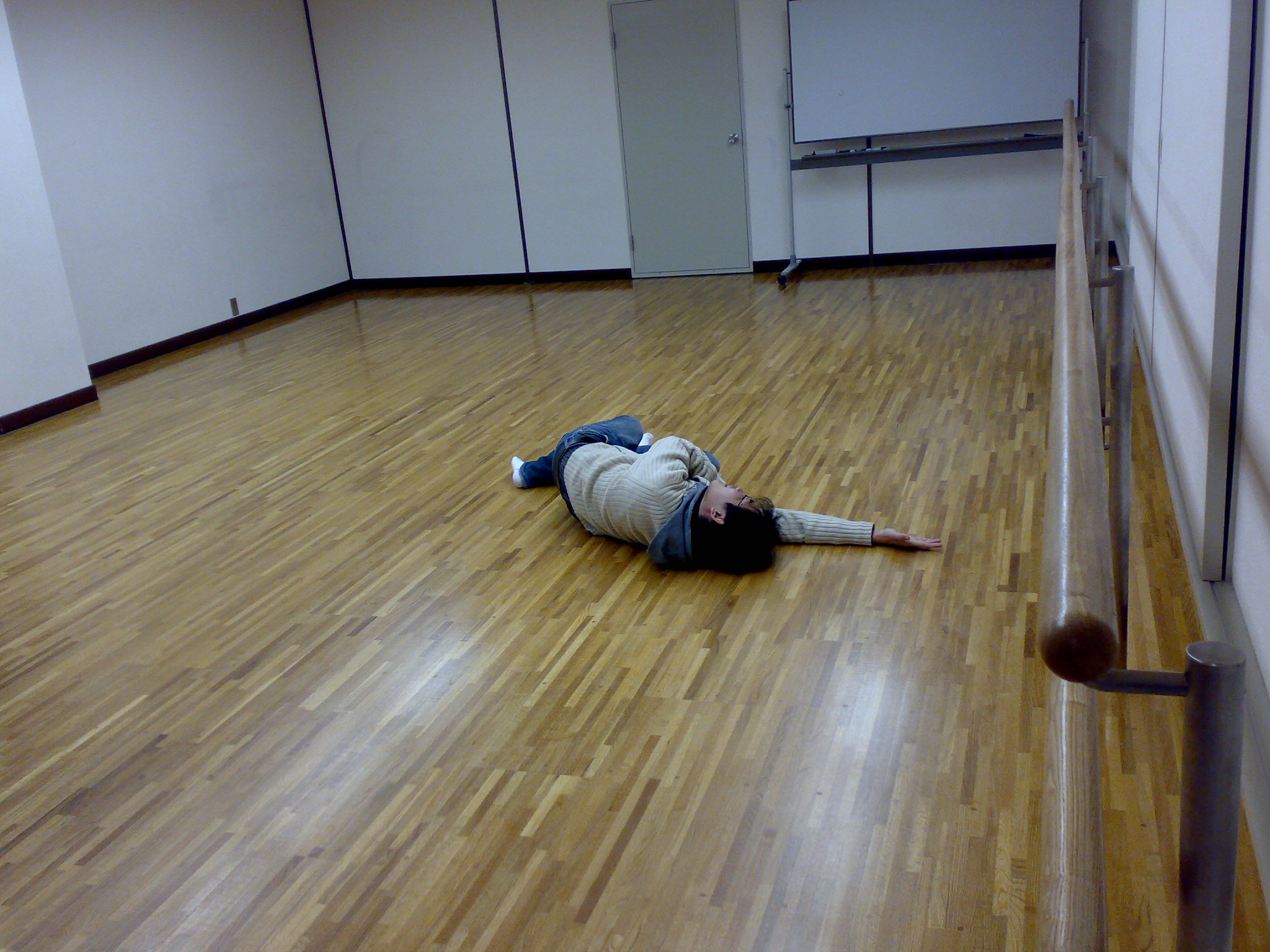 のたうちまわる人その1